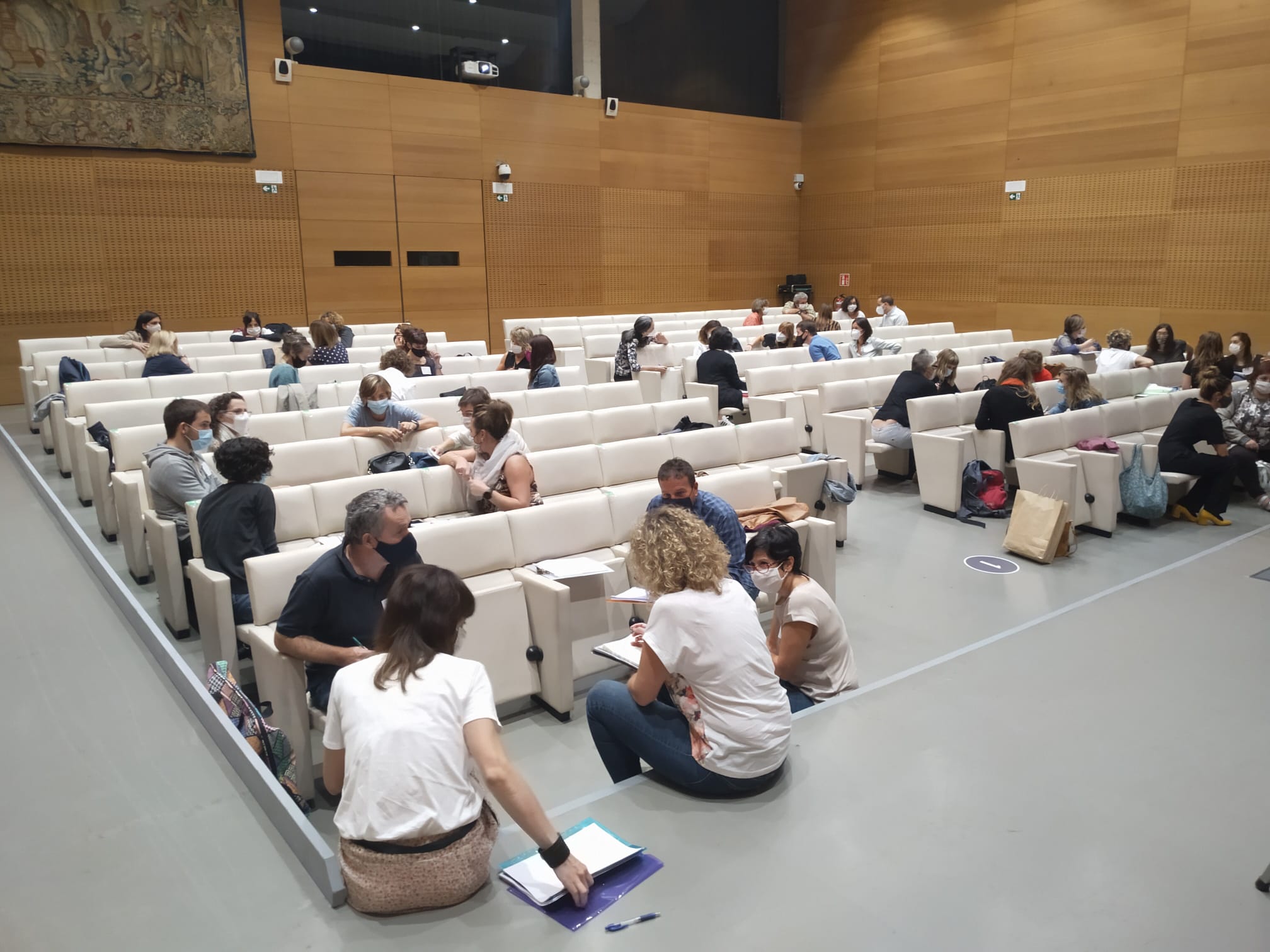 500 docentes de Navarra participan en la formación para el desarrollo de la educación emocional en los centros